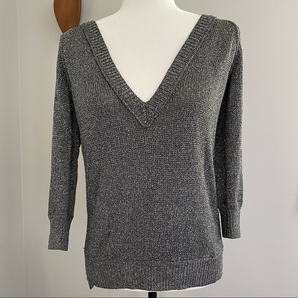 Club Monaco Deep V Sweater/tunic XS - Picture 2 of 3